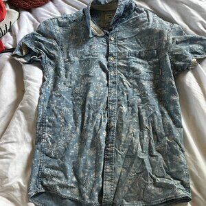 Quicksilver Mens Size Medium Button